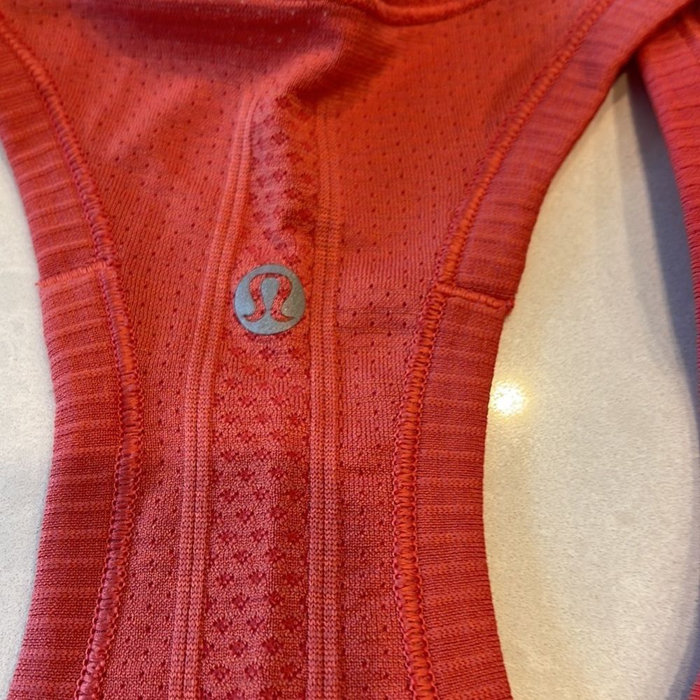 Lululemon tank women’s size 10, grapefruit color - Picture 6 of 9
